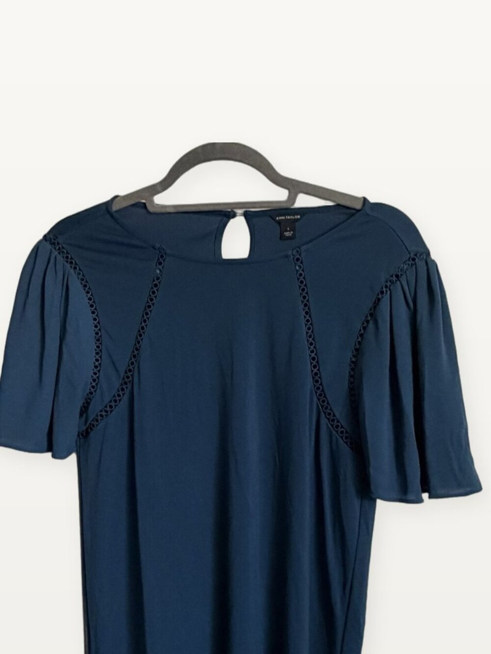 Ann Taylor Teal Blue Flutter Sleeve Ladder Trim Blouse Small